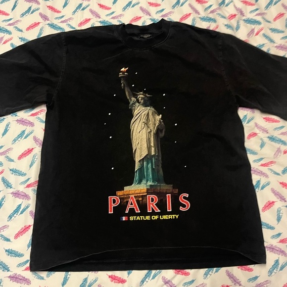Balenciaga Other - Balenciaga Unisex Tee with Statue of Liberty